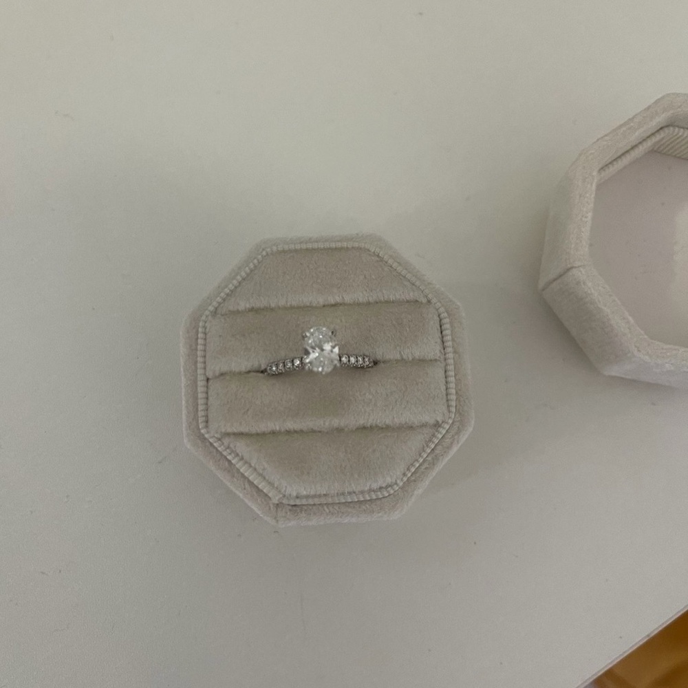 Stunning Silver Solitaire Ring - image 1